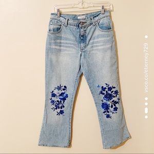 Blumarine • Embroidered Cropped Light wash jeans